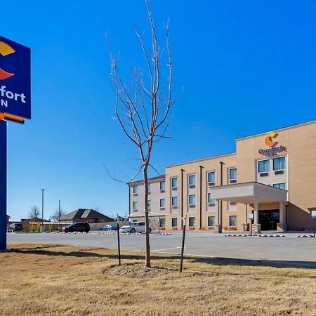 Comfort Inn & Suites Harrah Choctaw 外观 照片