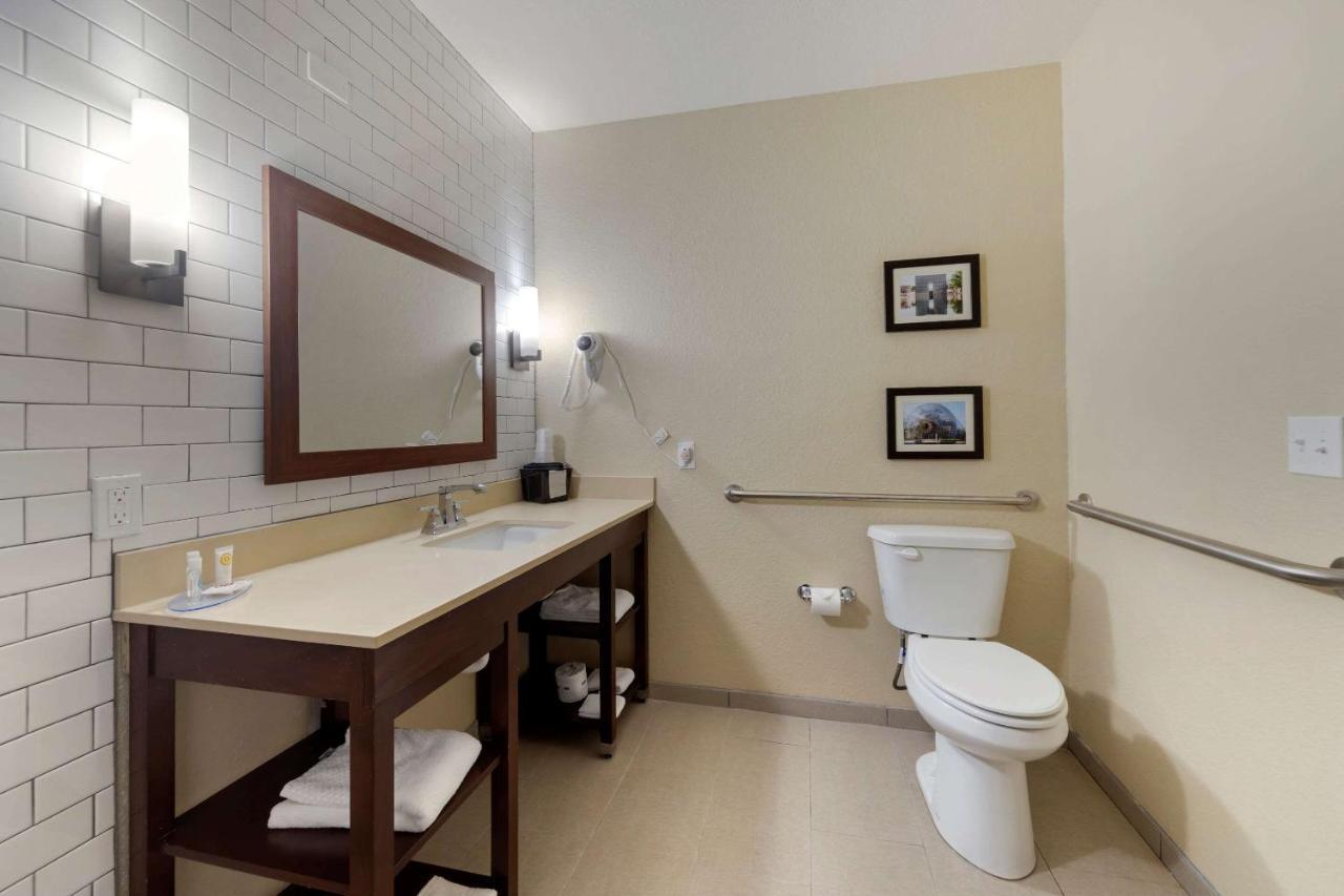 Comfort Inn & Suites Harrah Choctaw 外观 照片