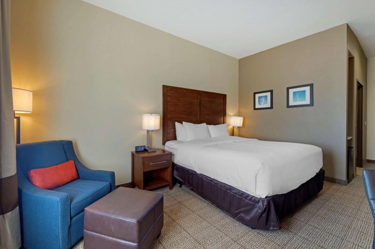 Comfort Inn & Suites Harrah Choctaw 外观 照片