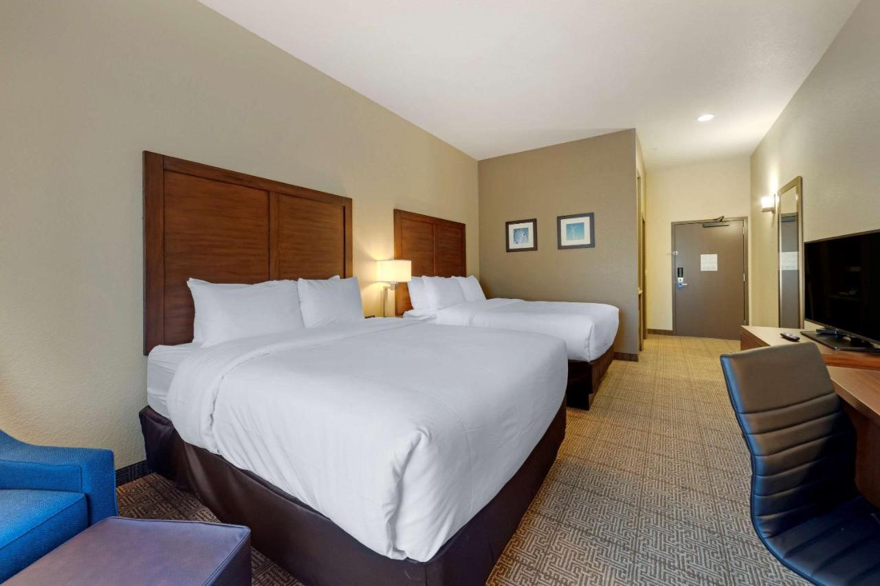 Comfort Inn & Suites Harrah Choctaw 外观 照片