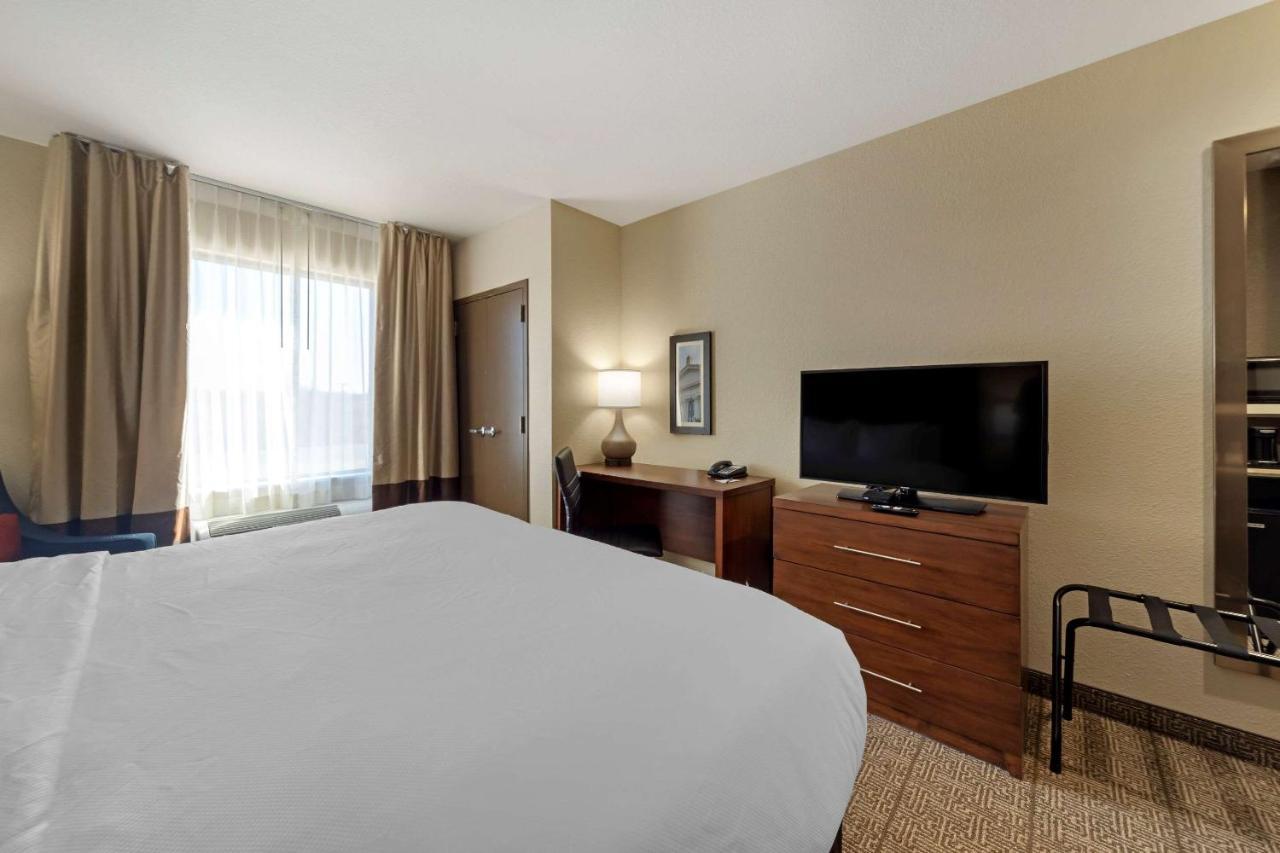 Comfort Inn & Suites Harrah Choctaw 外观 照片