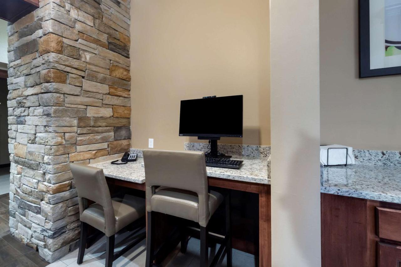Comfort Inn & Suites Harrah Choctaw 外观 照片