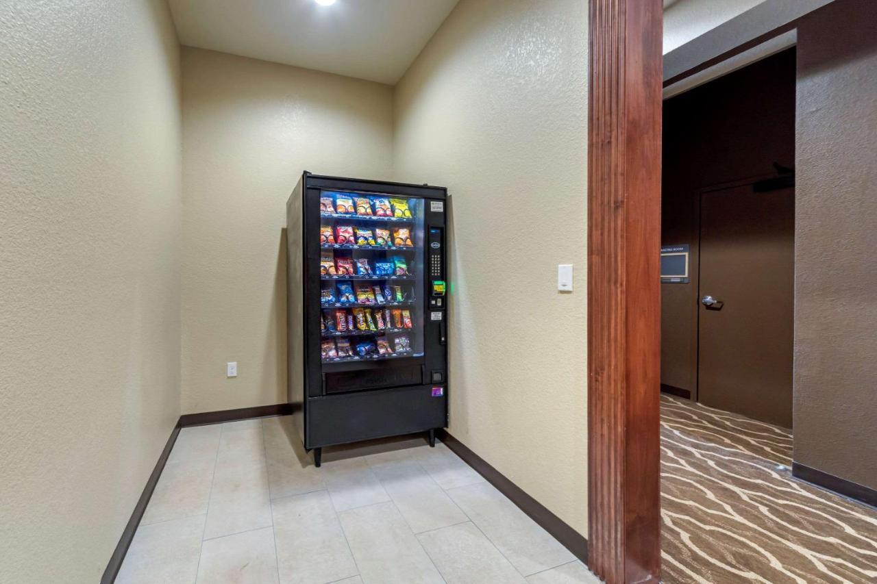 Comfort Inn & Suites Harrah Choctaw 外观 照片