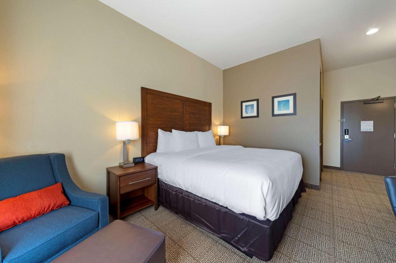 Comfort Inn & Suites Harrah Choctaw 外观 照片