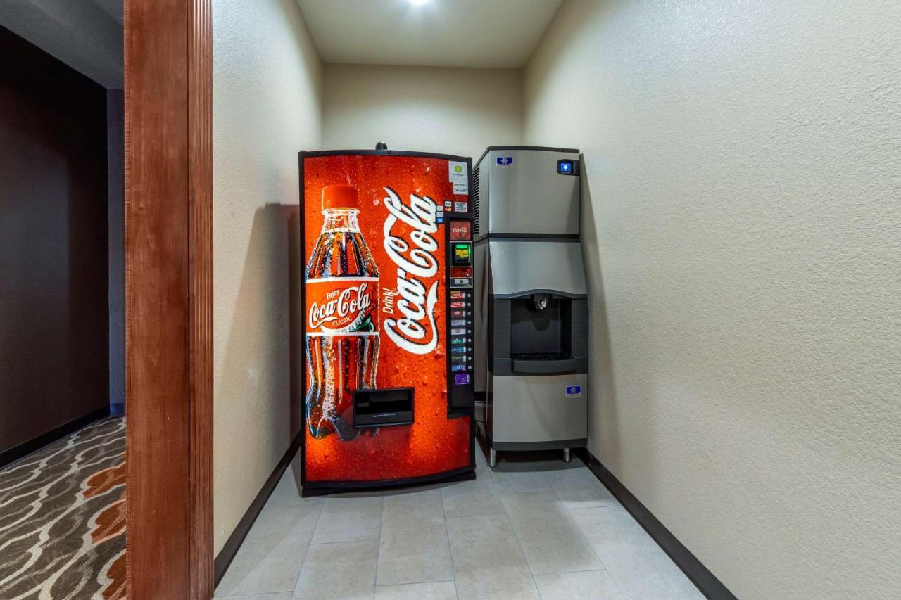 Comfort Inn & Suites Harrah Choctaw 外观 照片